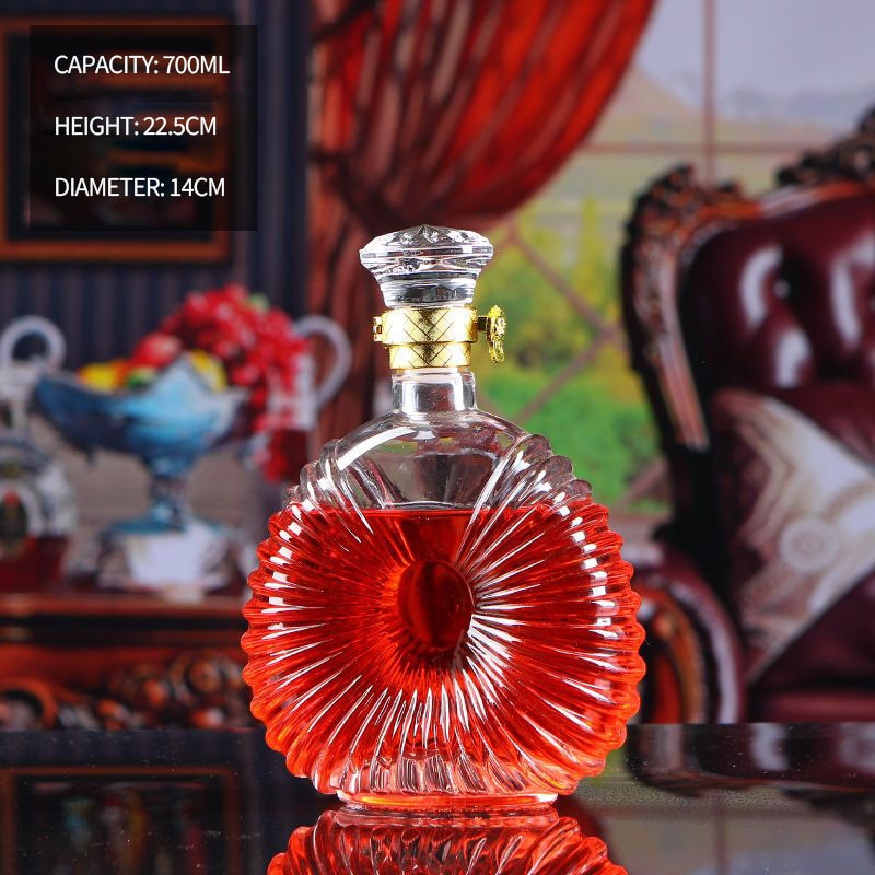 800-1000ml High-grade Range of Decanters. Whisky and Wine Dispensers. Crystal Glass Bottle Wine With Screw Cap Aerator, Mirror Jug and Gift Bar Decoration